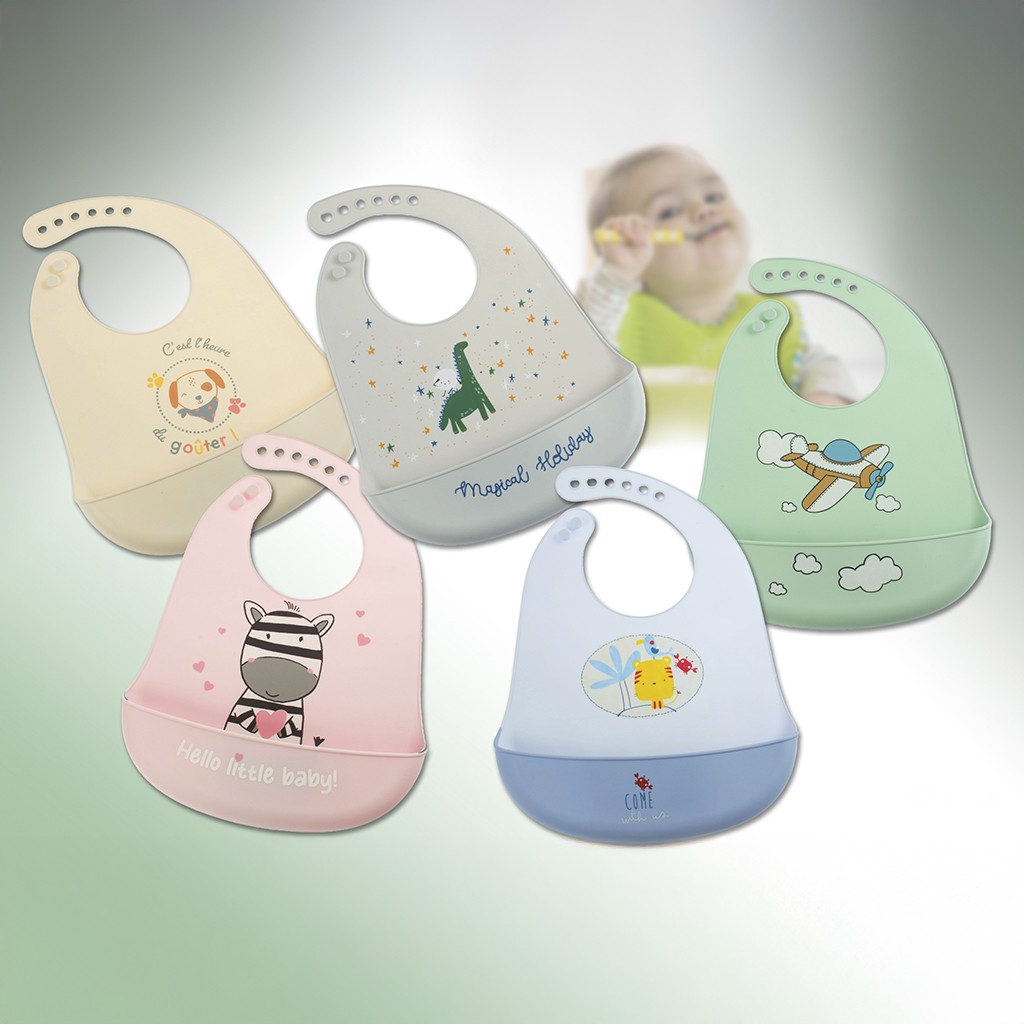 Babero de silicona con bolsillo recogemigas
