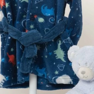 Bata corta beb&eacute; abotonada con cintur&oacute;n